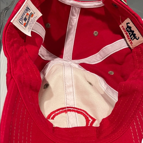 Red and White Baseball Cap Brand New - Picture 5 of 8